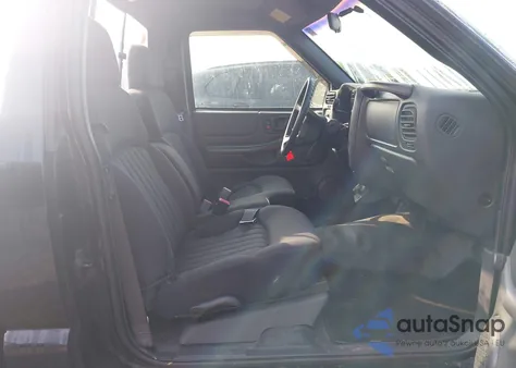 2003 Chevrolet S-10 S10 from USA, damaged, VIN 1GCCS14H938235502